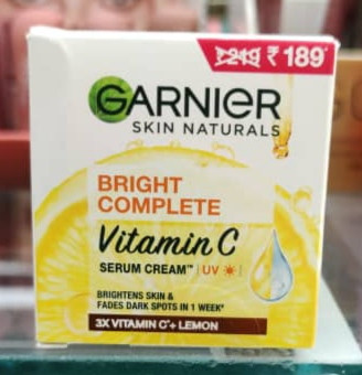 کرم ویتامین سی گ*-*ا**-ر-*ن*-ی*-ر مدل bright complete